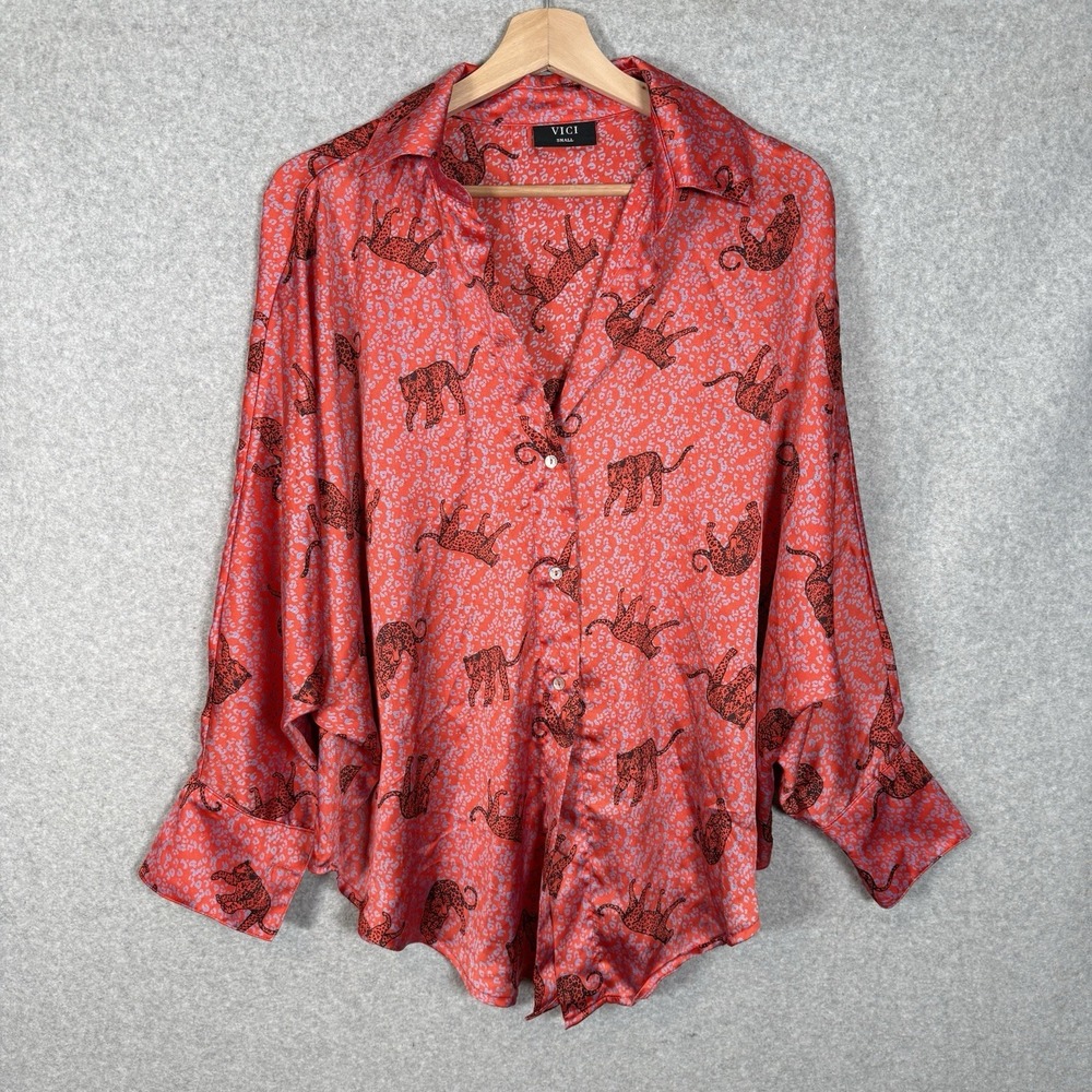 Vici Button Up Womens Small Animal Print Red Blue Batwing Sleeve Shirt
